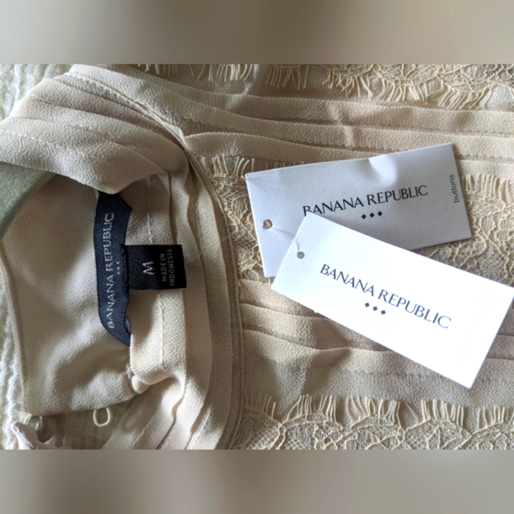 Banana Republic Beige High-Neck Pintuck Lace Blouse - Picture 6 of 7